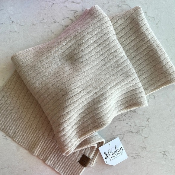 Scarf Color Sand NWT - Picture 1 of 3